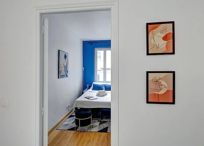 Апартаменты Bnbnova - 2br - Le Marais & Montorgueil Париж